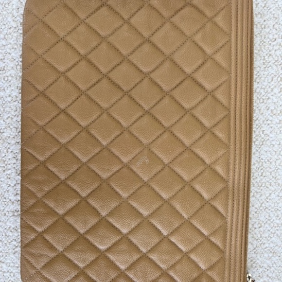 CHANEL  Beige Caviar Quilted Clutch / Cosmetic Case - Picture 5 of 7